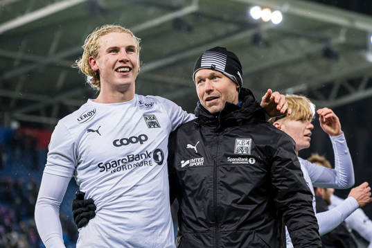 Sebastian Jarl and Amund Skiri, head coach of Kristiansund,