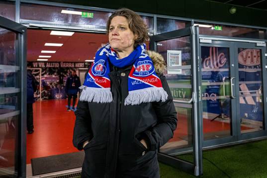 Tuva Ørbeck Sørheim of Vålerenga looks dejected