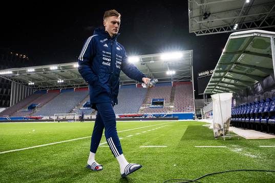 Christian Borchgrevink of Vålerenga looks dejected