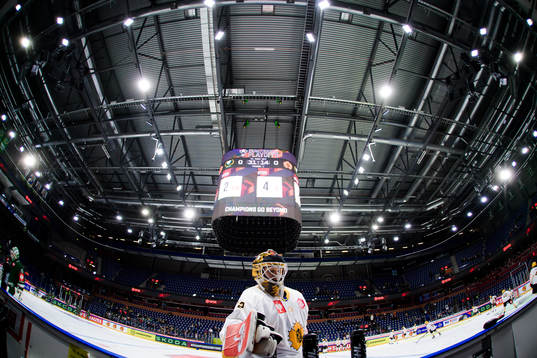 goaltender Linus Söderström of Skellefteå