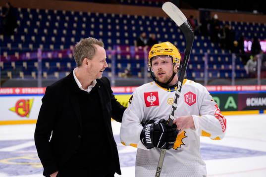 Head coach Robert Ohlsson of Skellefteå and Oskar Nilsson