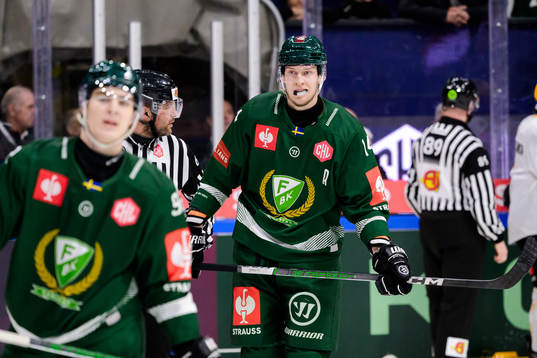 Victor Ejdsell of Färjestad looks dejected