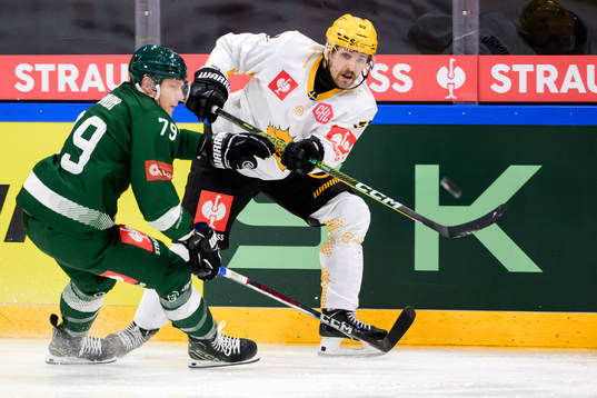 Patrik Lundh of Färjestad and Arvid Lundberg of Skellefteå