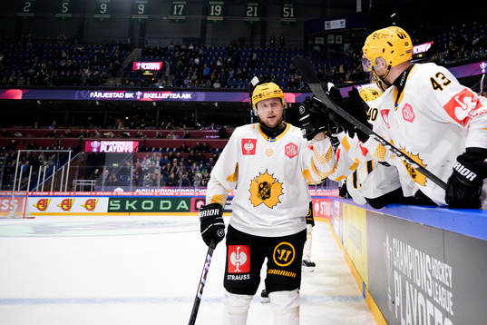 Oskar Nilsson of Skellefteå celebrates