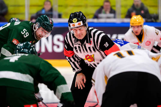 referee Mikael Nord