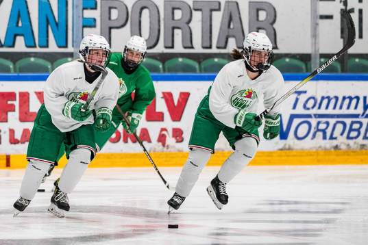 Amelie Svensson och Arwen Nylaander