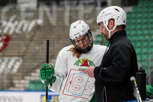 Emily Gustafson och Assisterande tränare Tim Brithén