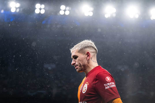 Lucas Torreira of Galatasaray looks dejected