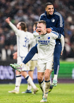 Viktor Claesson of FC Copenhagen Elias Achouri of FC