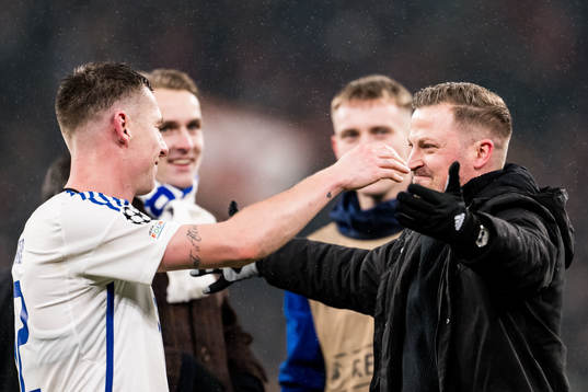 Lukas Lerager and Head coach Jacob Neestrup of FC
