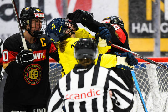 Sveriges Hanna Thuvik och Tysklands Nina Christof