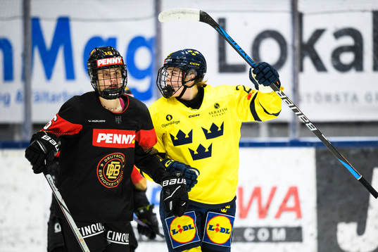 Sveriges Hanna Thuvik jublar