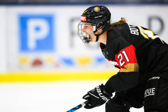 Tysklands Tabea Botthof reagerar