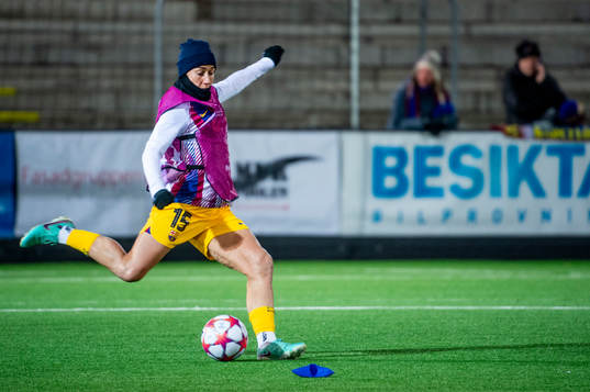 Lucy Bronze of Barcelona