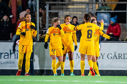 Salma Parallell of Barcelona celebrates 0-2