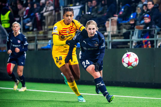 Hanna Andersson of FC Rosengård and Esmee Brugts of