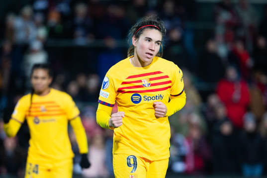 Mariona Caldentey of Barcelona celebrates