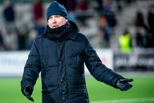 Head coach Joel Kjetselberg of FC Rosengård looks dejected