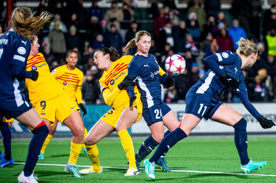 Hanna Andersson of FC Rosengård and Ingrid Syrstad Engen