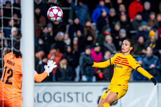 Bläddra bland fler bilder av Football, UEFA Women's Champions League, FC Rosengård - Barcelona