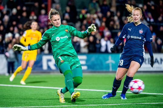 Goalkeeper Sandra Panos of Barcelona and Sofie Bruun