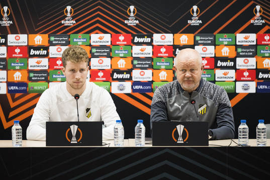 Samuel Gustafson and Head coach Per-Mathias Høgmo of