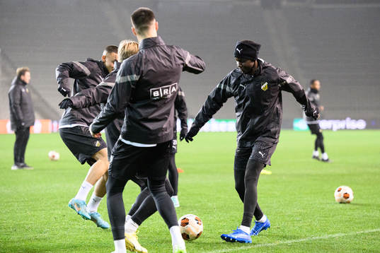 during a training session with Häcken