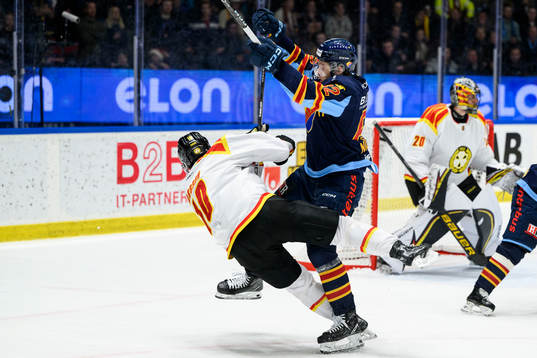 Brynäs Johan Larsson och Djurgårdens Wiktor Nilsson