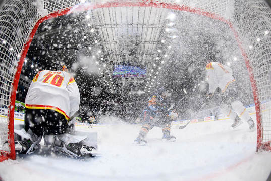 Brynäs målvakt Damian Clara