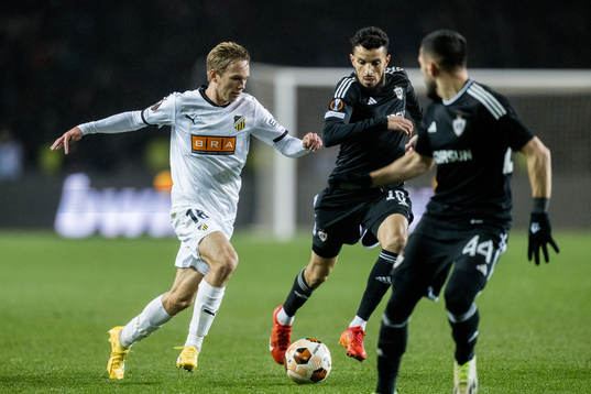 Pontus Dahbo of Häcken and Abdellah Zoubir of Qarabag
