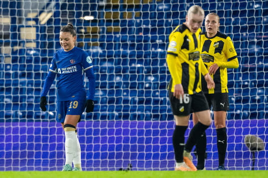 Johanna Rytting Kaneryd of Chelsea looks dejected