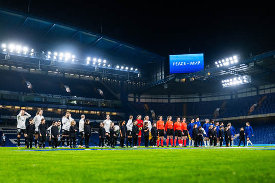 Players of Häcken and of Chelsea