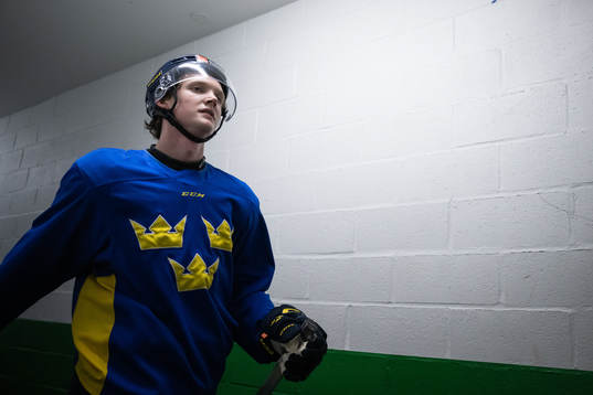 Rasmus Rudslätt of the Swedish under-20 national ice