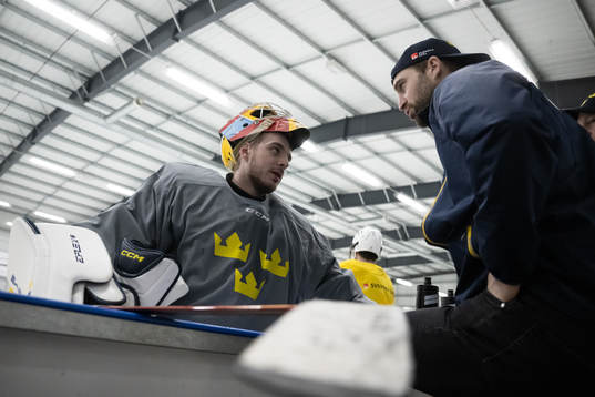 goaltender Hugo Hävelid and physiotherapist Oscar
