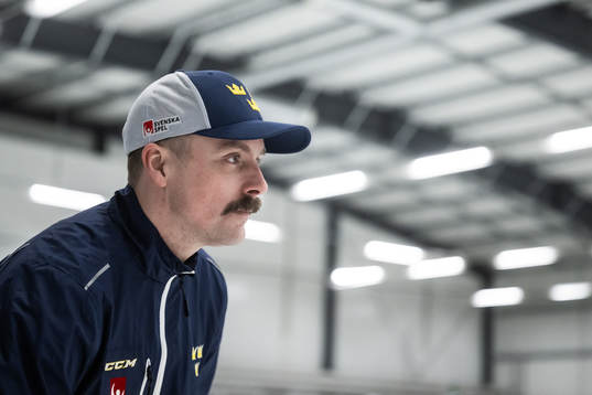 Assistant coach Pierre Johnsson of the Swedish under-20