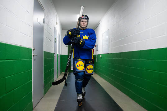 Zeb Forsfjäll of the Swedish under-20 national ice hockey