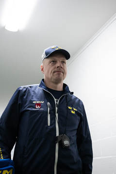 Head coach Magnus Hävelid of the Swedish under-20 national