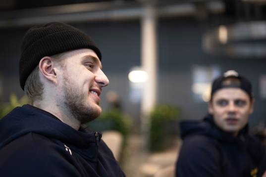 Goaltender Hugo Hävelid and Mattias Hävelid of the