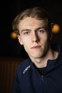 Jonathan Lekkerimäki of the Swedish under-20 national ice