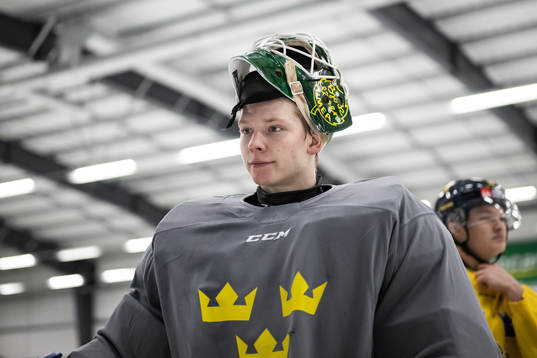 Goaltender Melker Thelin of the Swedish under-20 national