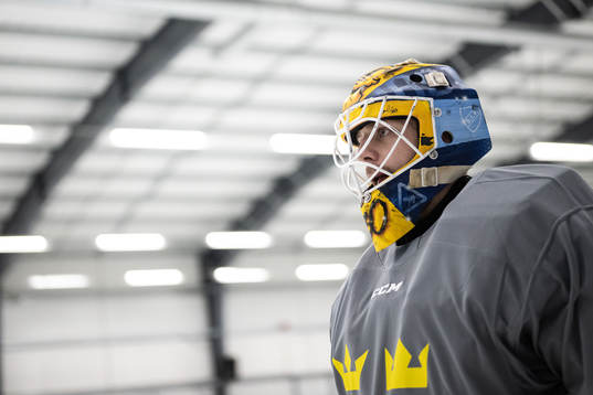 Goaltender Hugo Hävelid of the Swedish under-20 national