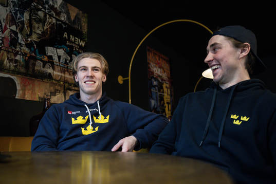 Jonathan Lekkerimäki and Noah Östlund of the Swedish