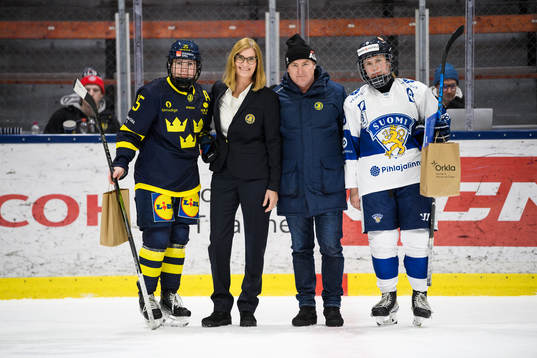 Sveriges Lina Ljungblom och Finlands Eve Savander utses