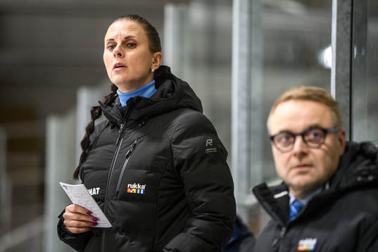 Finlands assisterande tränare Saara Niemi
