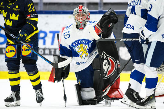 Finlands målvakt Sanni Ahola