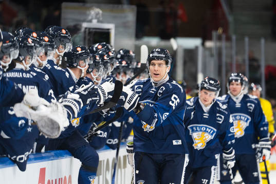 Atte Ohtamaa of Finland celebrates