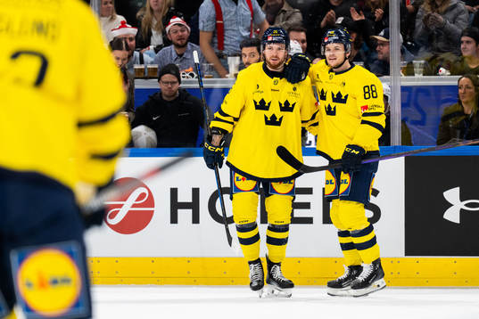 Lucas Elvenes and Malte Strömwall of Sweden celebrate