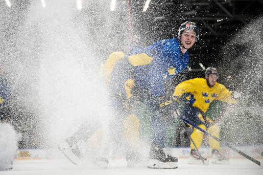 Snow splash from Anton Johansson of the Swedish under-20