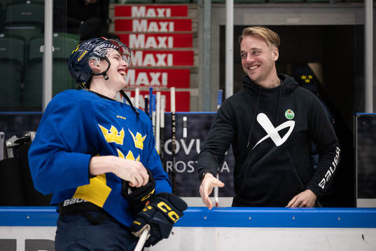 Anton Johansson and team manager Hampus Sjöström of the