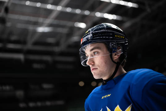Noah Östlund of the Swedish under-20 national ice hockey